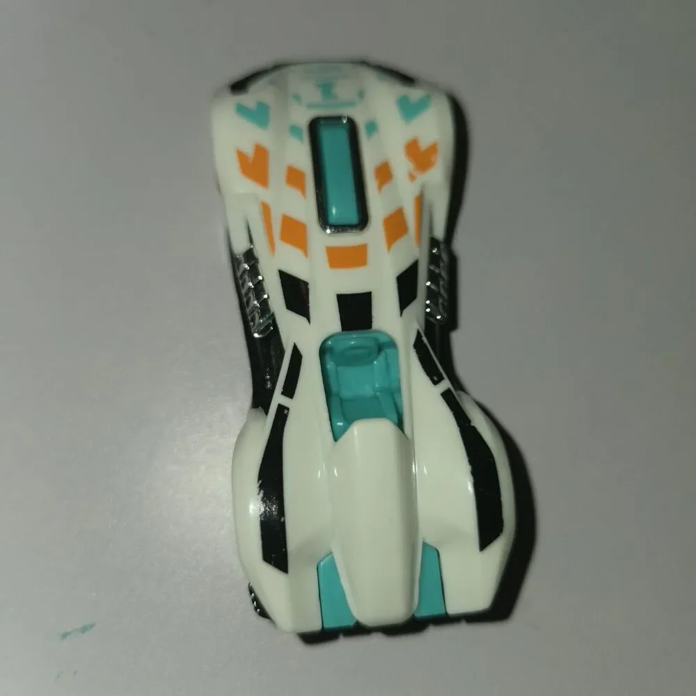 2025 Hot Wheels Roadster Bite White HW Speed Team 1:64 Diecast Toy Race Car